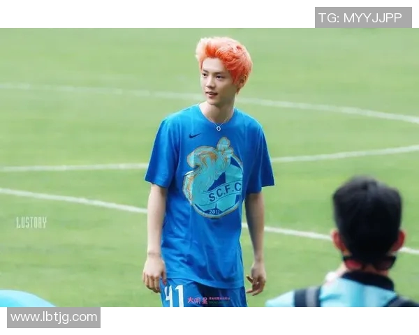 足球明星私服运动装时尚解析与搭配技巧分享